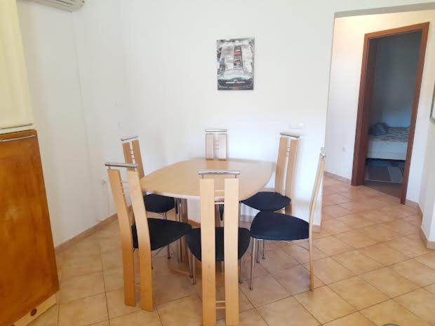 Apartmani Delas Pjescana Uvala Exteriör bild